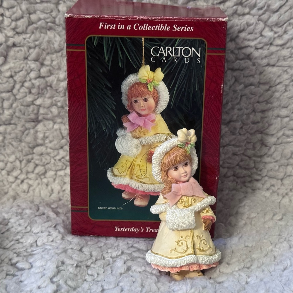 Carlton Cards Collectible Ornament